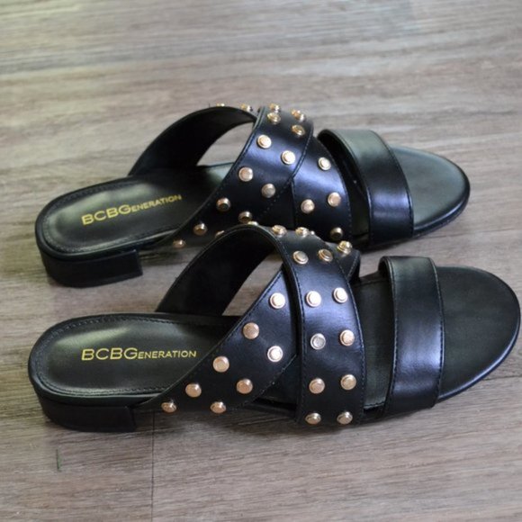NWOB BCBGeneration Dana Edgy Studded Black and Gold Leather Sandal Size 6.5 - Picture 5 of 8